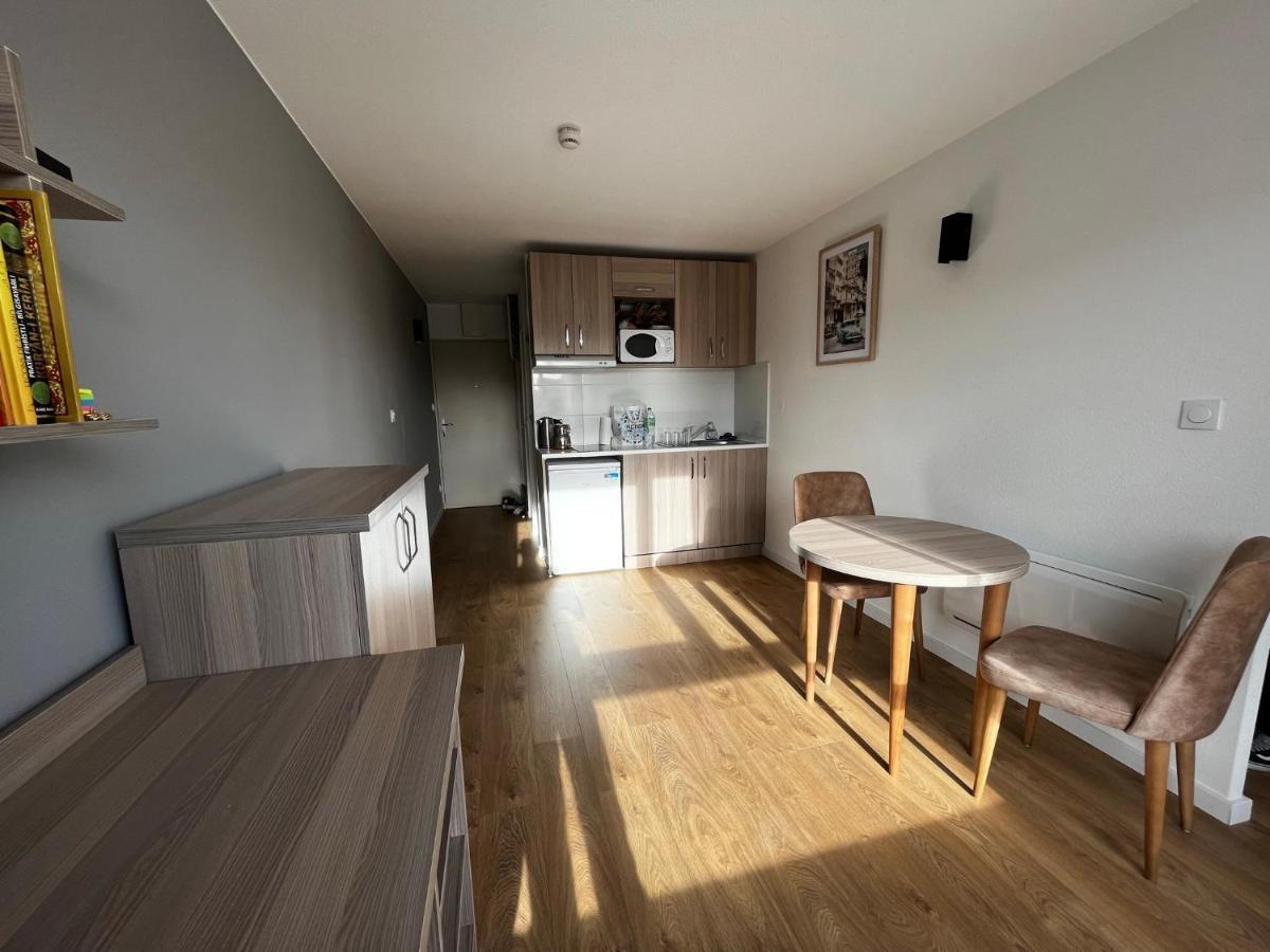Kosy Appart'Hotels - La Maison Des Chercheurs Vandoeuvre-les-Nancy Luaran gambar