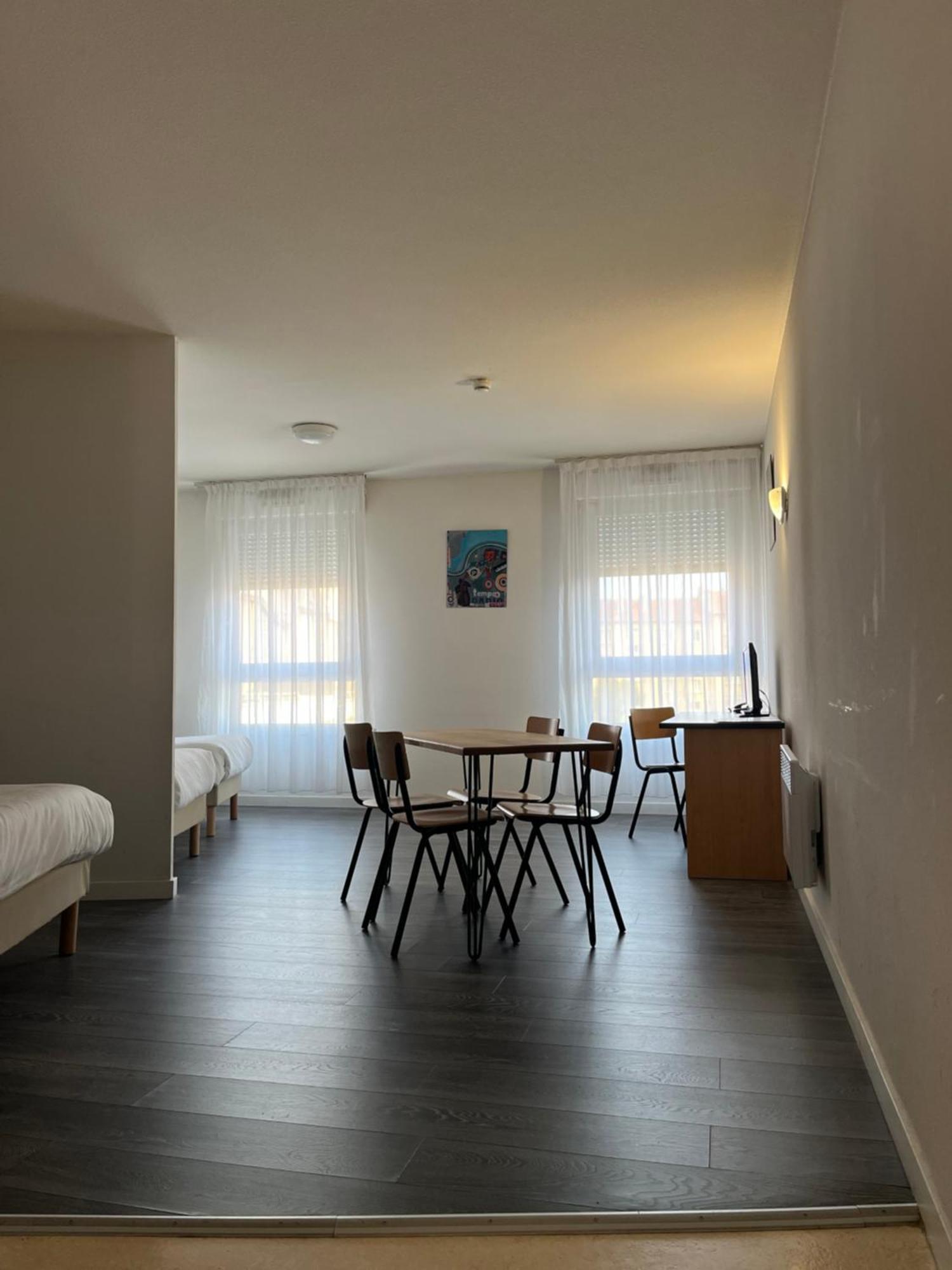 Kosy Appart'Hotels - La Maison Des Chercheurs Vandoeuvre-les-Nancy Luaran gambar